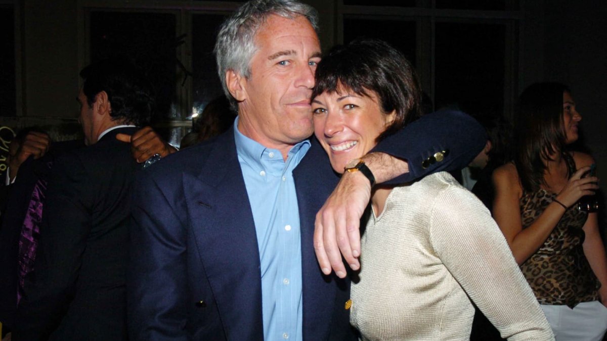 Trump Administration Urges Judges to Release Epstein, Maxwell Grand Jury Transcripts