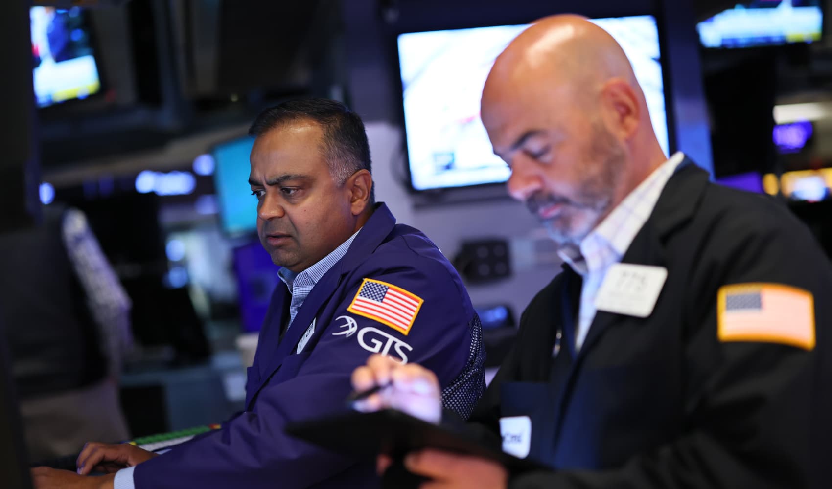 Stock futures are little changed after S&P 500 posts first winning session in three: Live updates