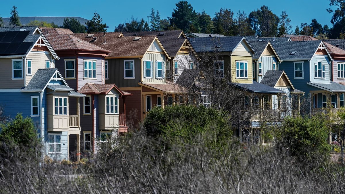 June home sales drop as prices hit a record high – NBC New York