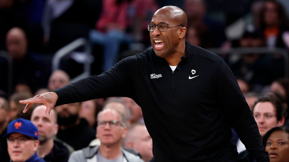New York Knicks Replace Tom Thibodeau with Mike Brown as Head Coach
