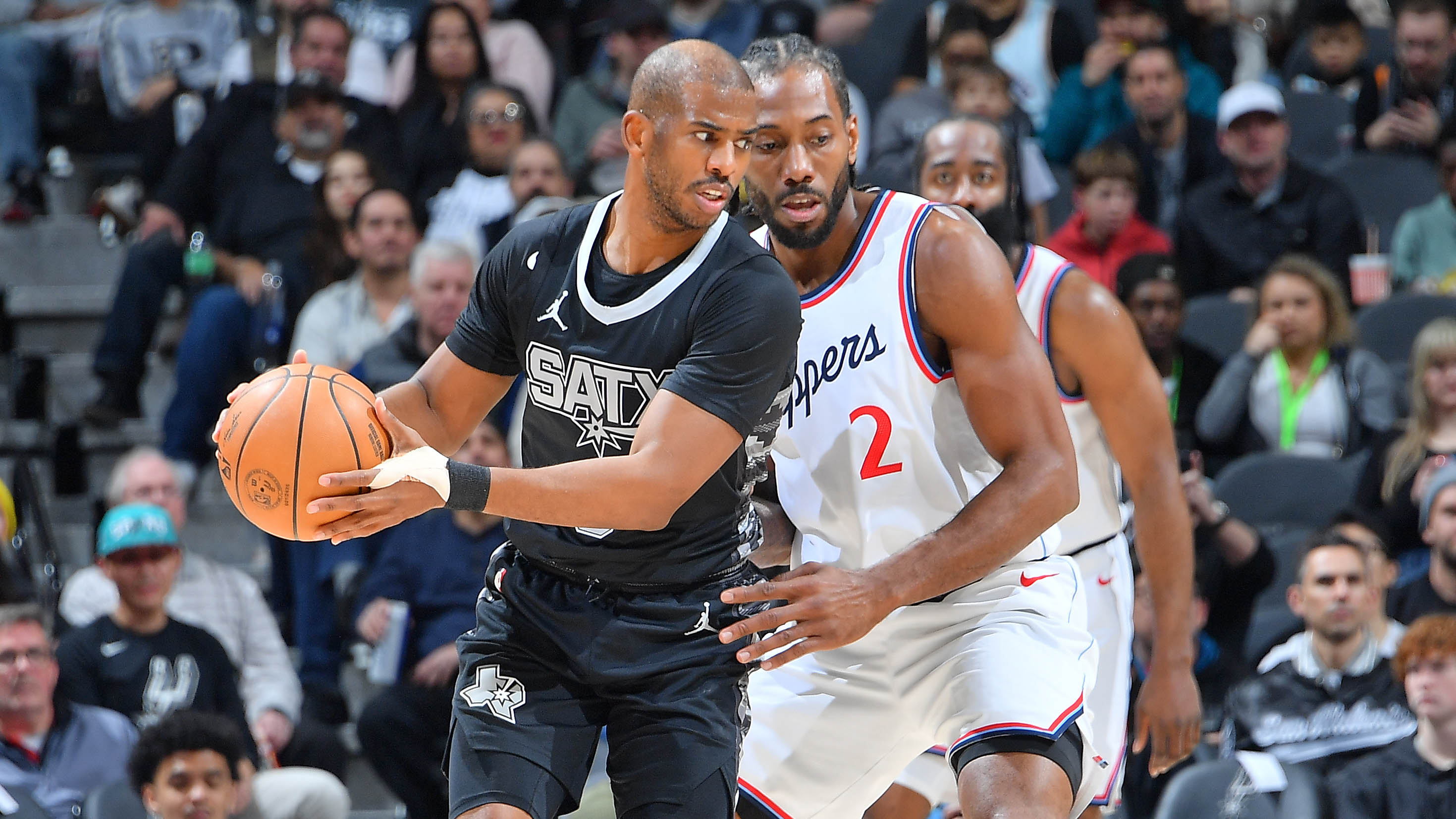 Chris Paul agrees to return to Clippers for likely final NBA season