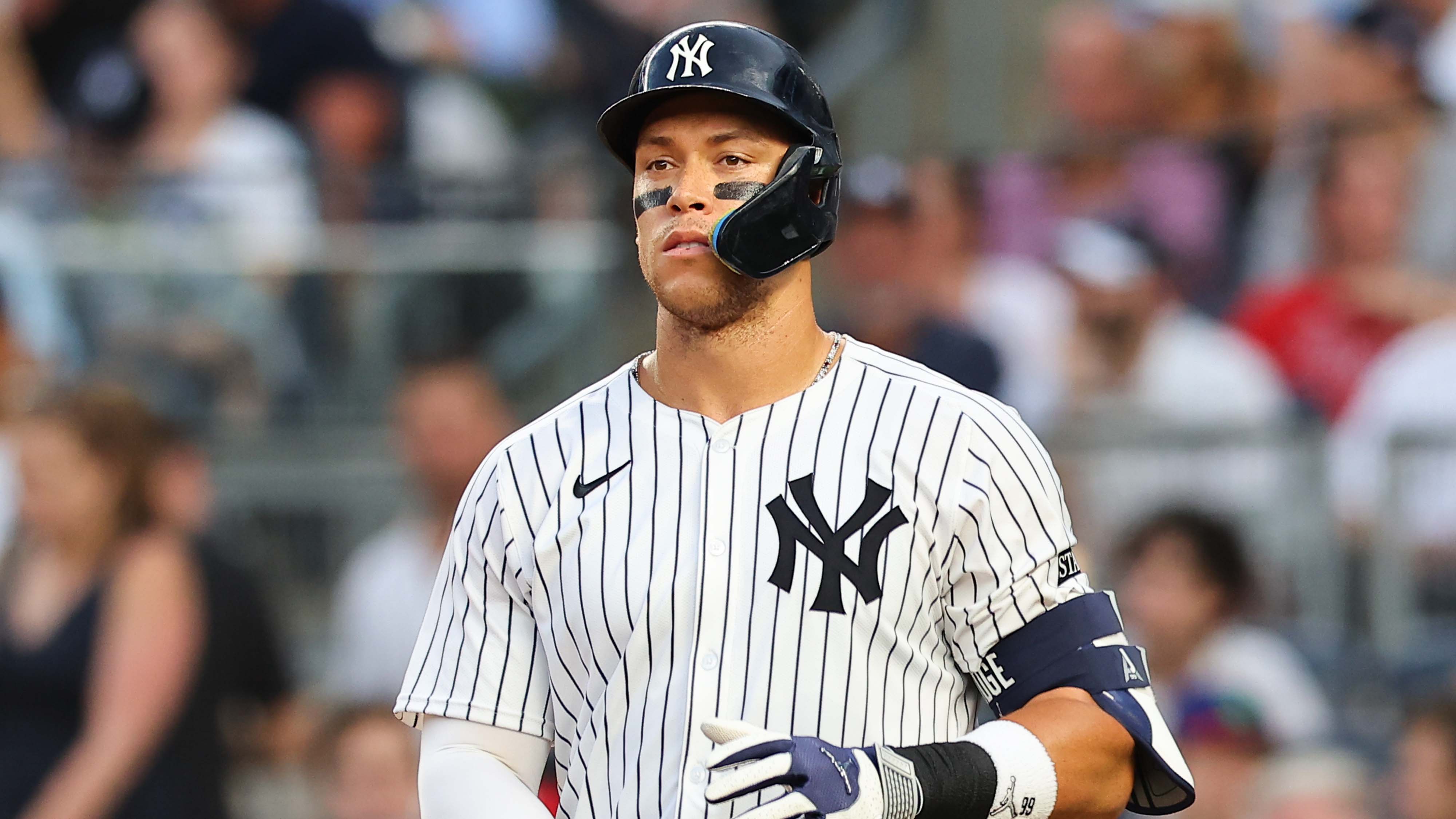 Blue Jays Dominate Yankees in ALDS Games 1 and 2, Lead Series 2-0