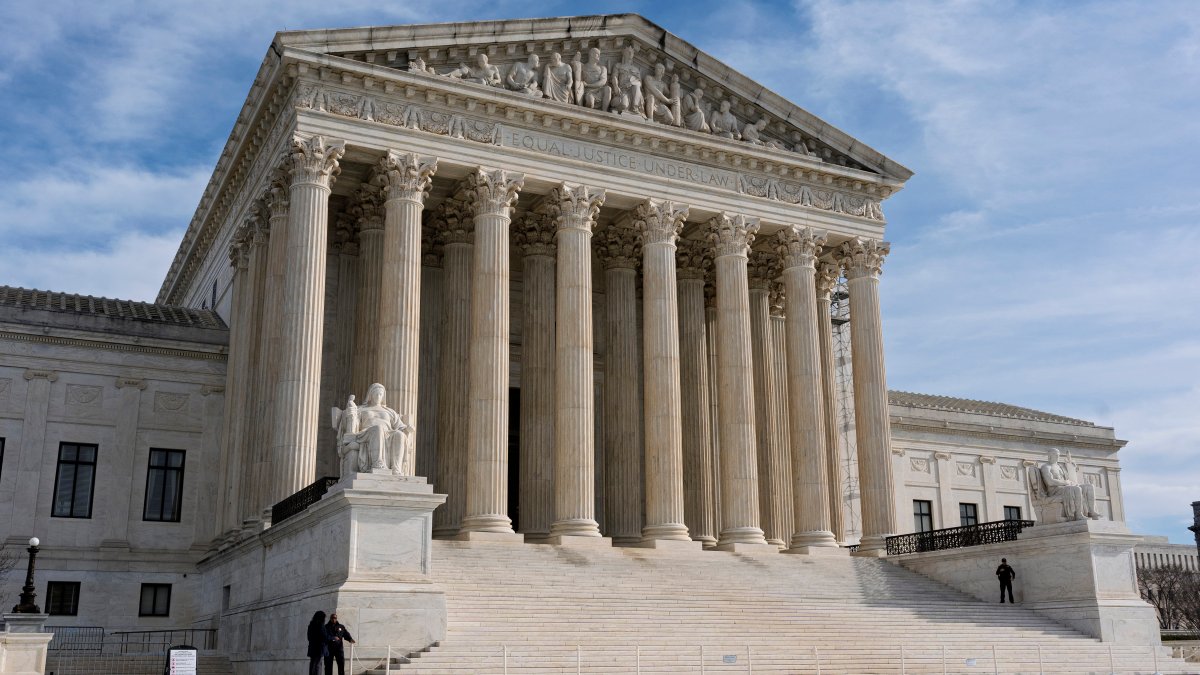 Future of Voting Rights Act hangs in the balance at the Supreme Court ...