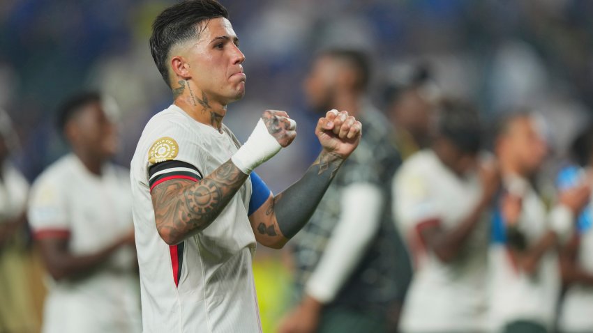 Chelsea’s Enzo Fernandez reacts at the end of the Club World Cup quarterfinal soccer match between Palmeiras and Chelsea in Philadelphia, Friday, July 4, 2025. (AP Photo/Chris Szagola)
