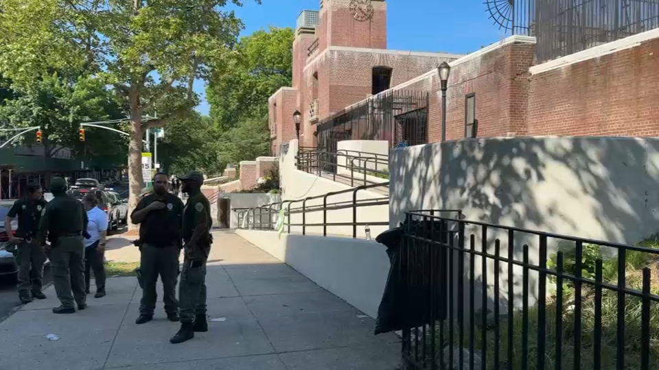Man Shot Critically Near Bronx Crotona Park Pool