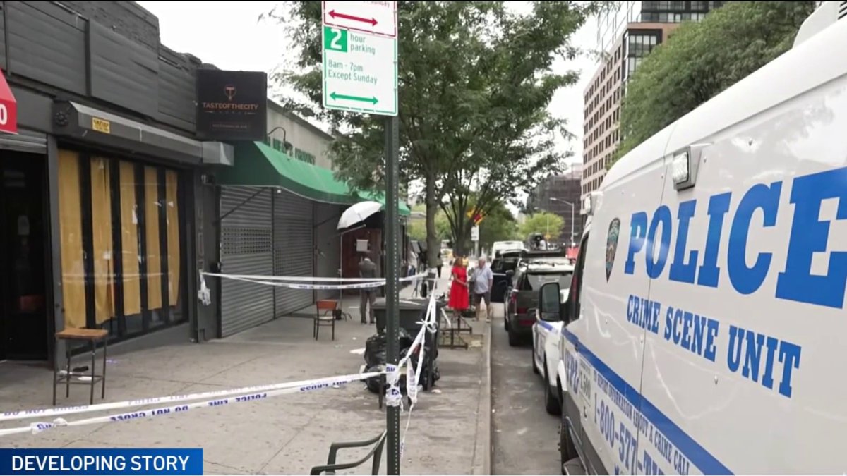 Police searching for suspects after 3 killed, 14 hurt in Brooklyn ...