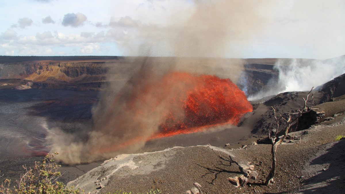 Hawaii’s Kilauea volcano resumed erupting – NBC New York