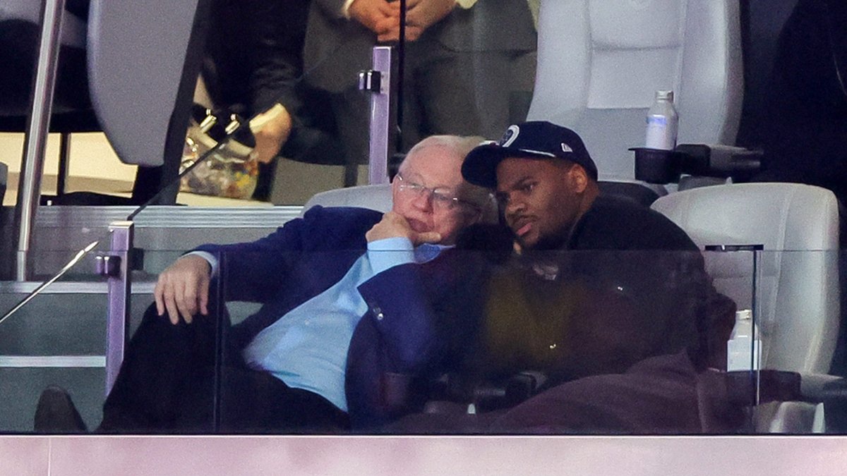 Cowboys Owner Jones Has No Contact With Trade-Requesting Micah Parsons