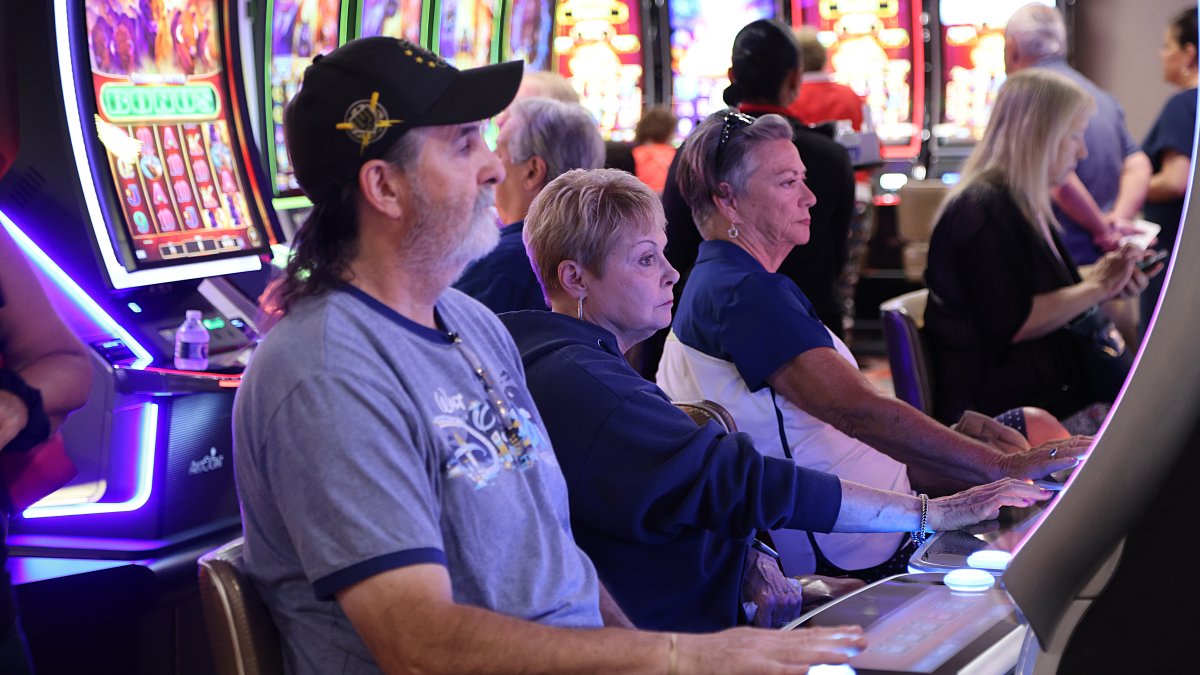 Final casino bids go before a vote in the Bronx and Brooklyn