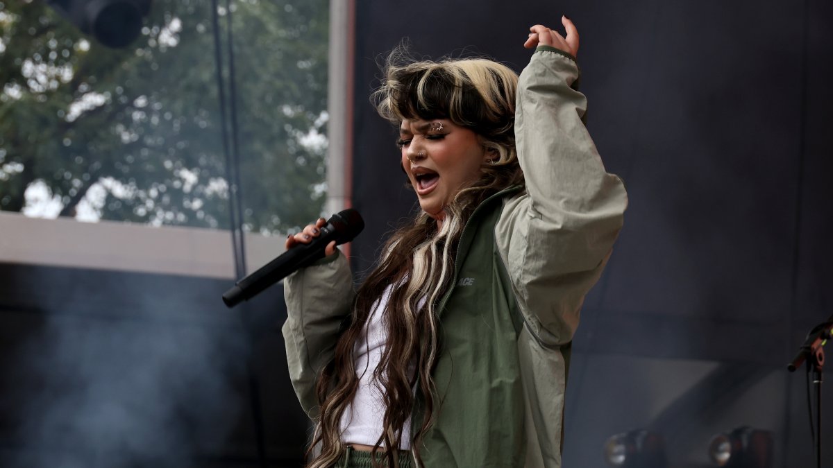 Lola Young shares health update after NYC festival collapse – NBC New York