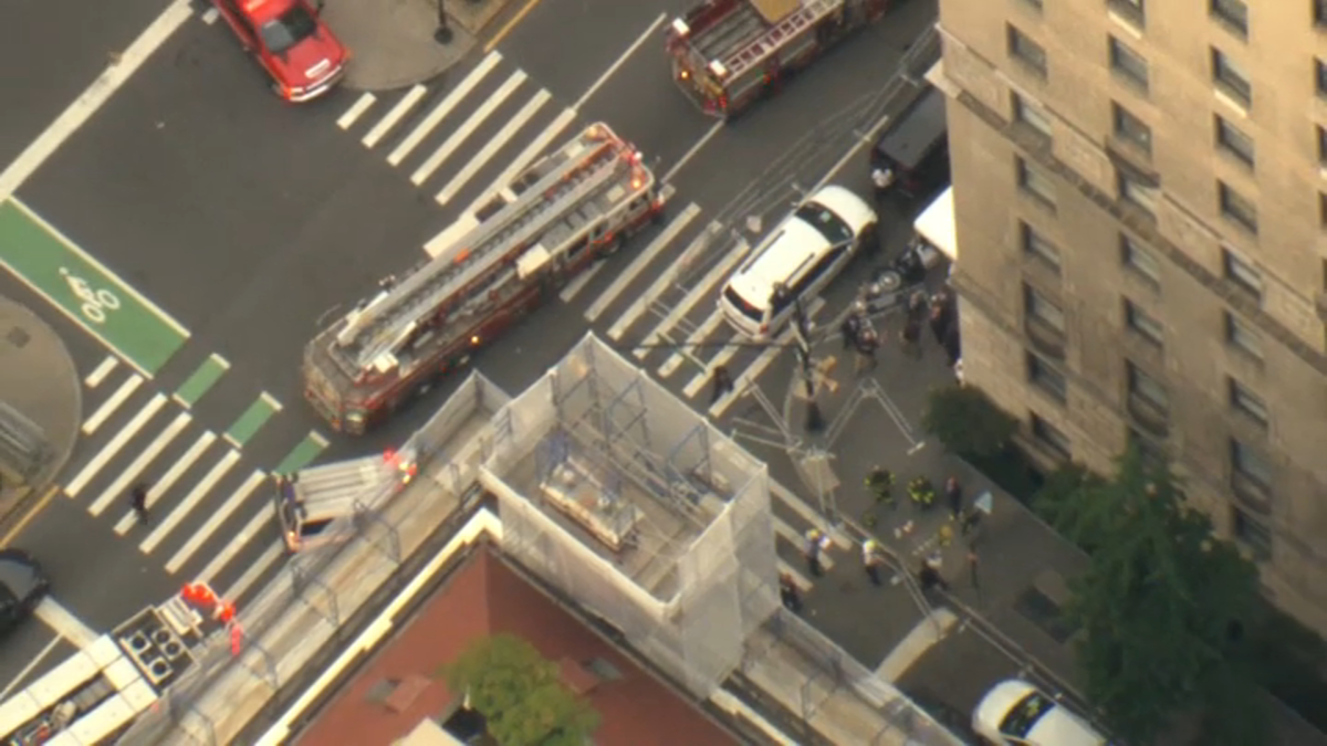 FDNY responds to report of suspicious powder at Park Avenue hotel