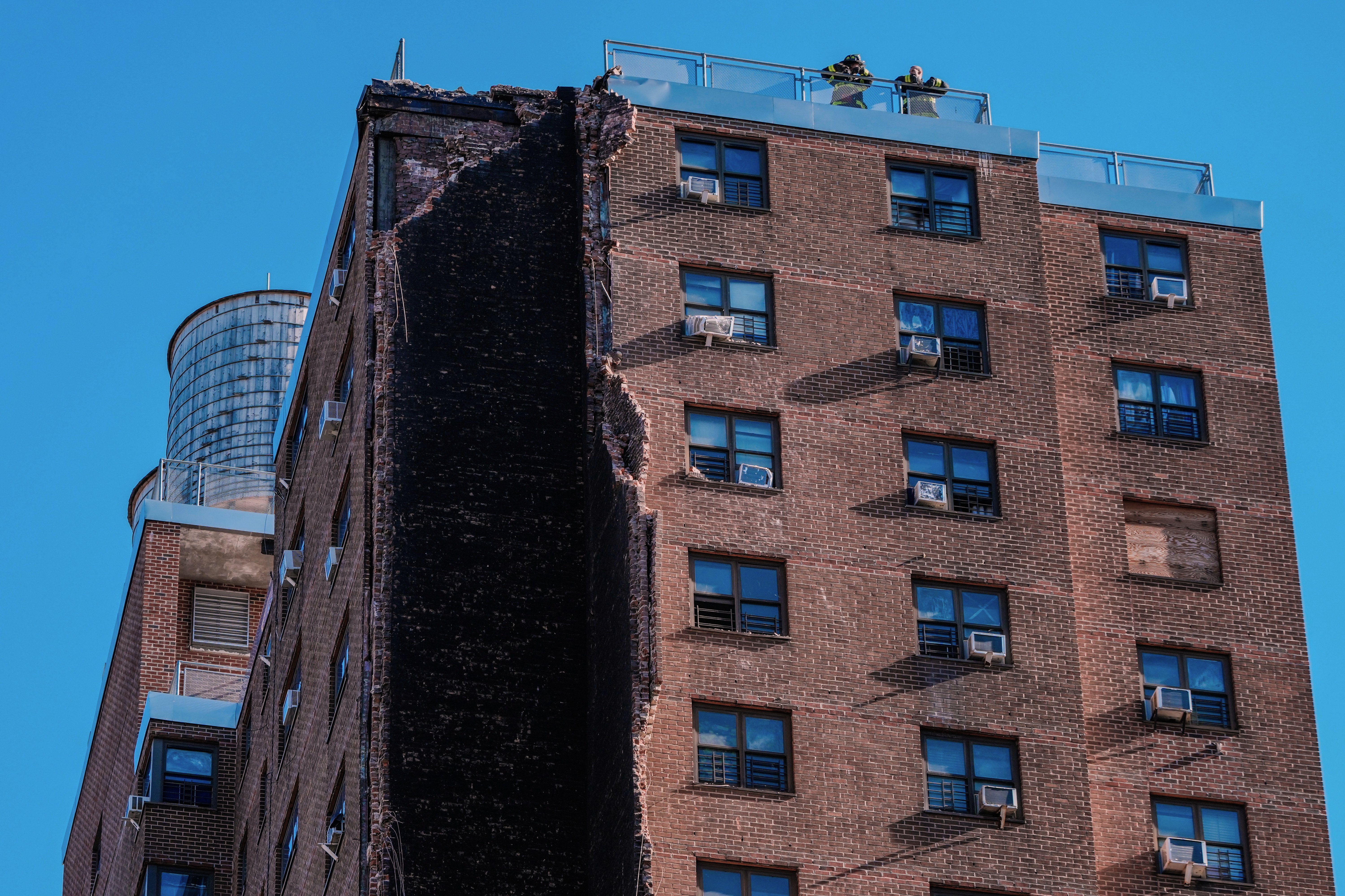 Video shows Bronx building collapse after explosion – NBC New York