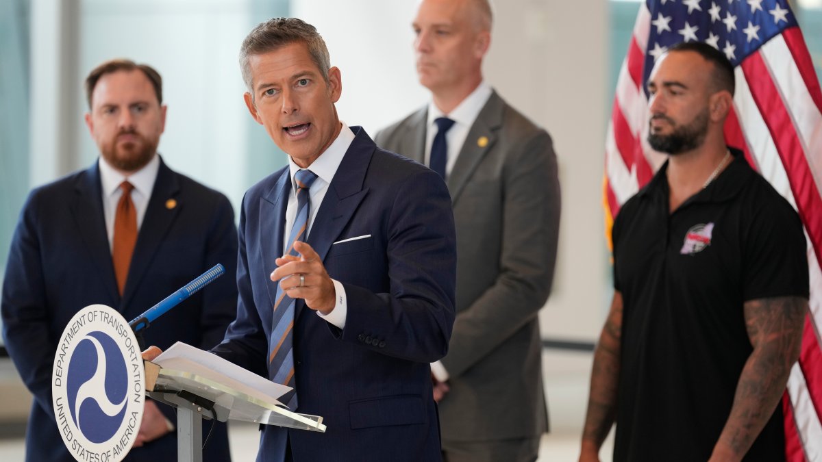 Isolated flight delays may spread as air traffic controllers go without pay amid shutdown