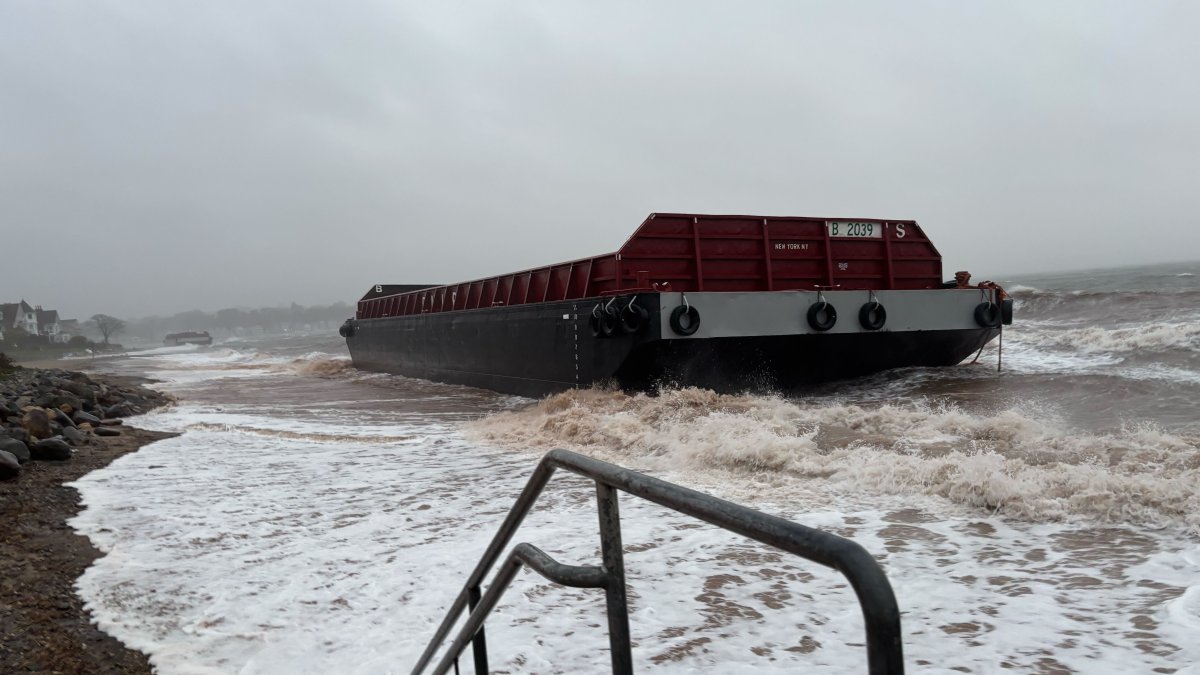 Two Large Barges Run Ashore Milford Connecticut Amid Hurricane Michael Aftermath