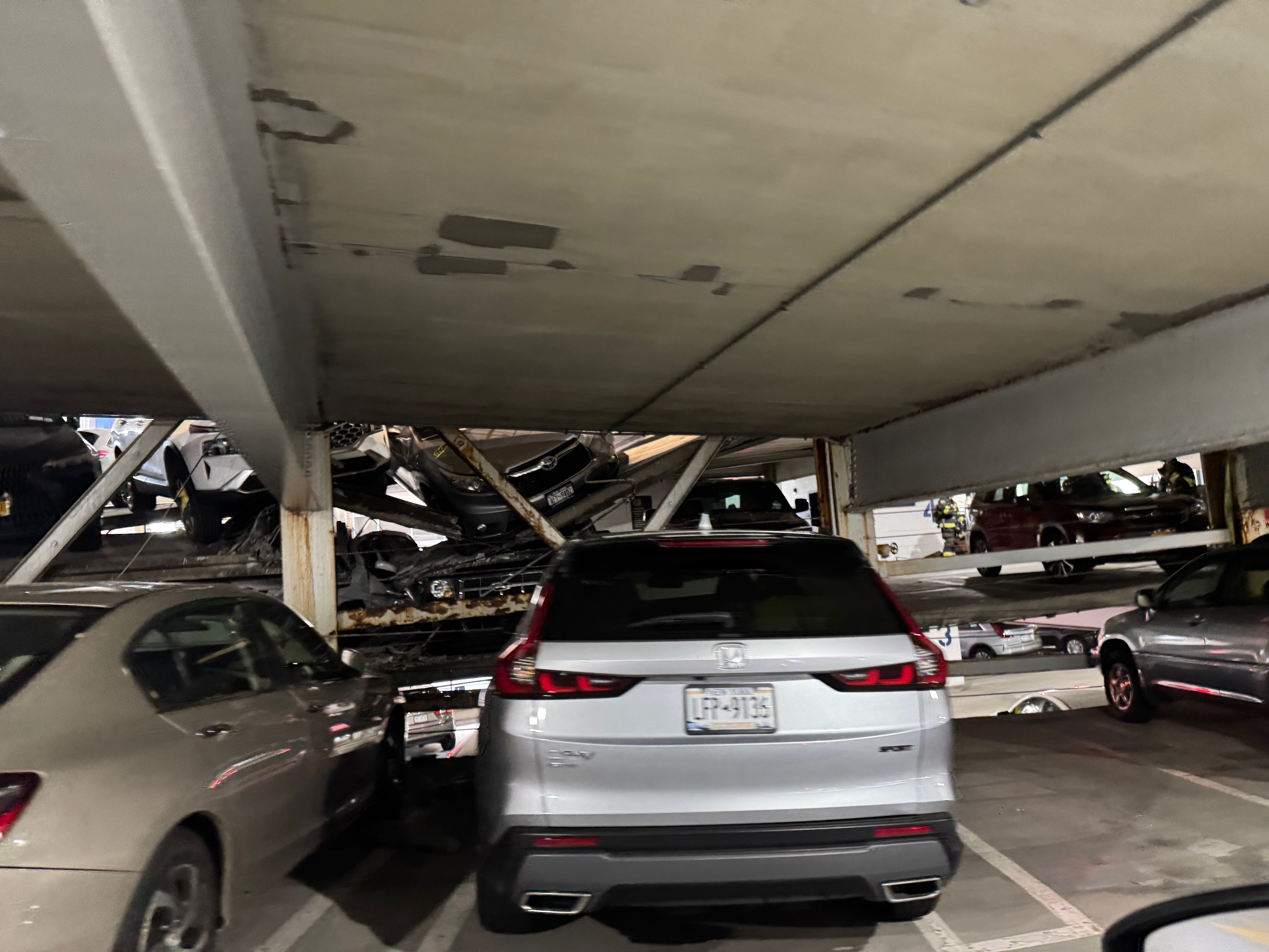 Partial parking garage collapse leaves hundreds of NY drivers without cars