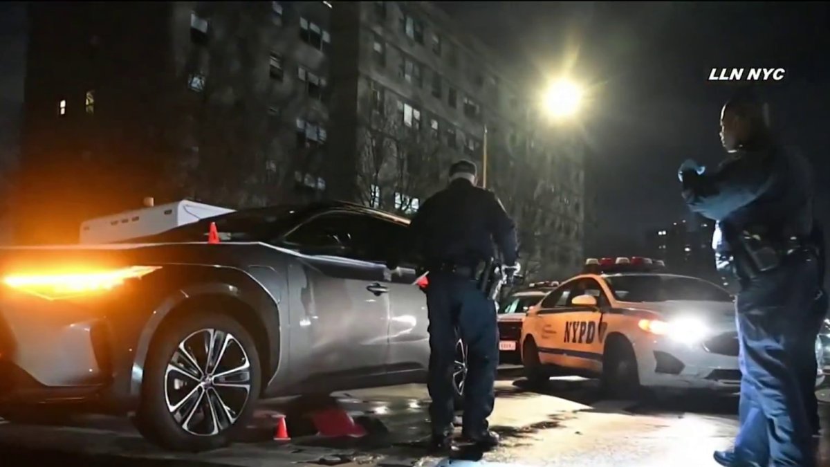 Search for suspect who stabbed livery cab driver in the Bronx – NBC New ...