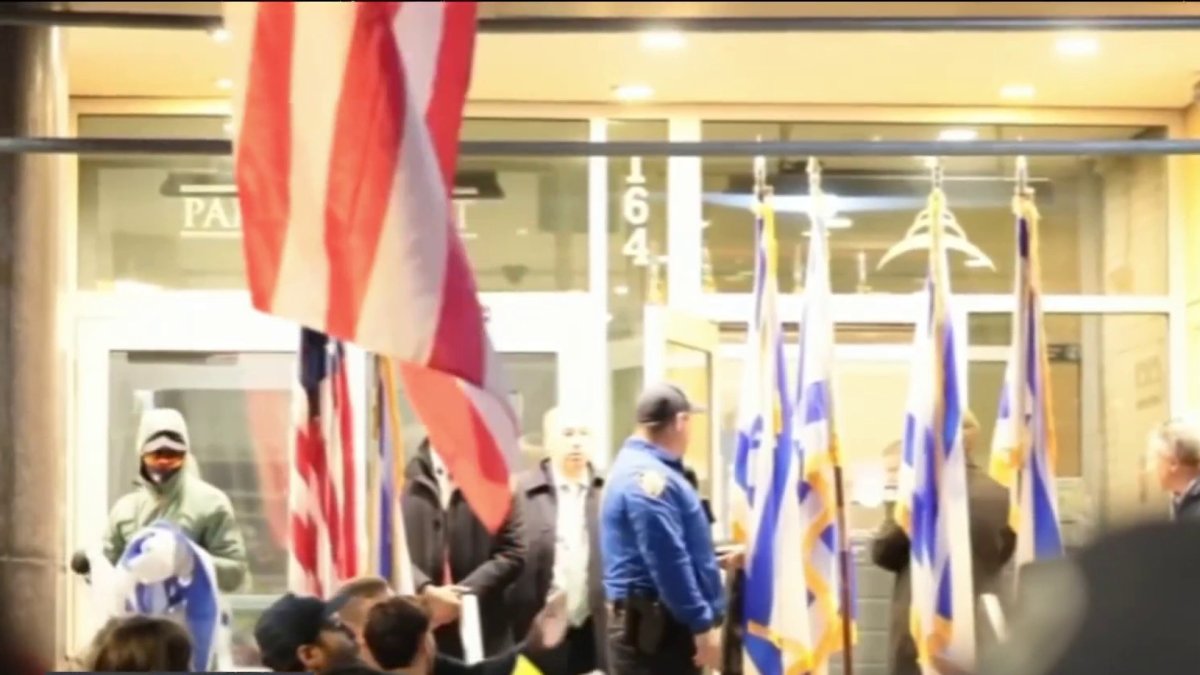 Synagogue Rally Solidarity rally held outside Park East Synagogue in Manhattan – NBC ...