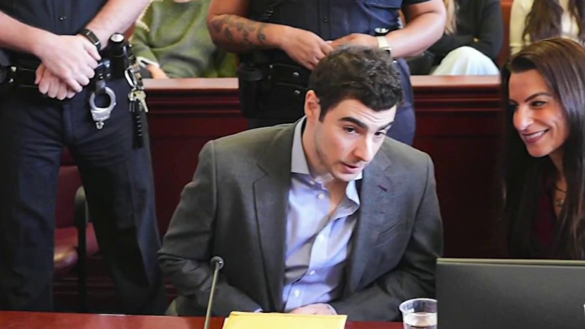 Luigi Mangione pretrial hearings resume in CEO murder case – NBC New York