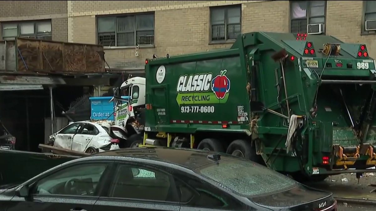 Private company’s sanitation truck loses control in Upper East Side ...