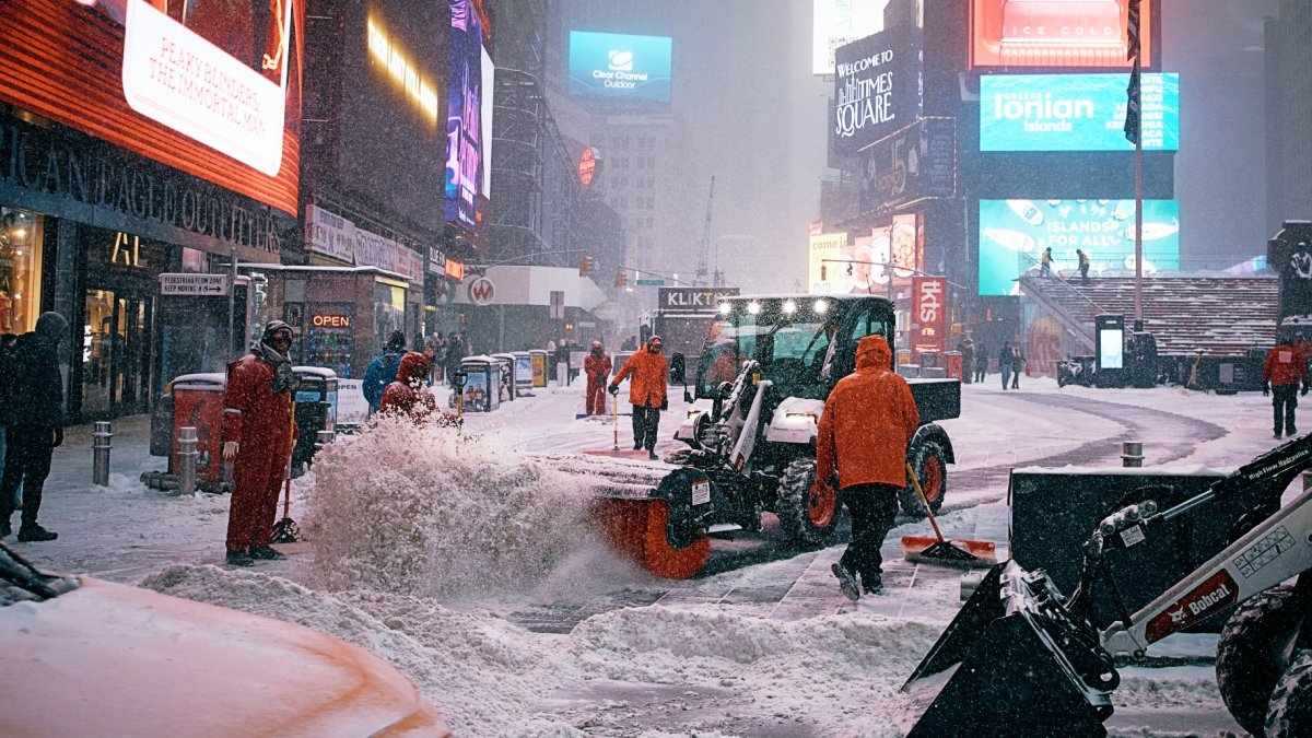 How much snow did I get? Where's the plow in my neighborhood? When will transit run again? Follow all today's developments in our live blog.