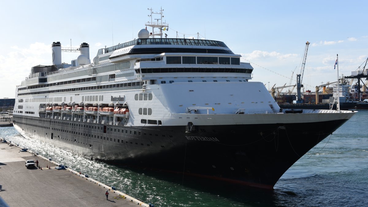 81 passengers suffer ‘gastrointestinal illness' aboard Holland America cruise