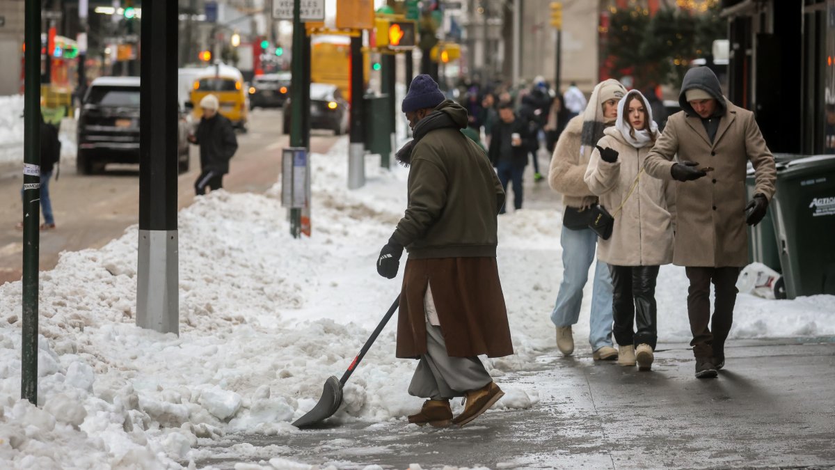 It's a cold Wednesday. Mayor Mamdani is expected to be asked again about weather-related deaths. Watch his press conference live here.