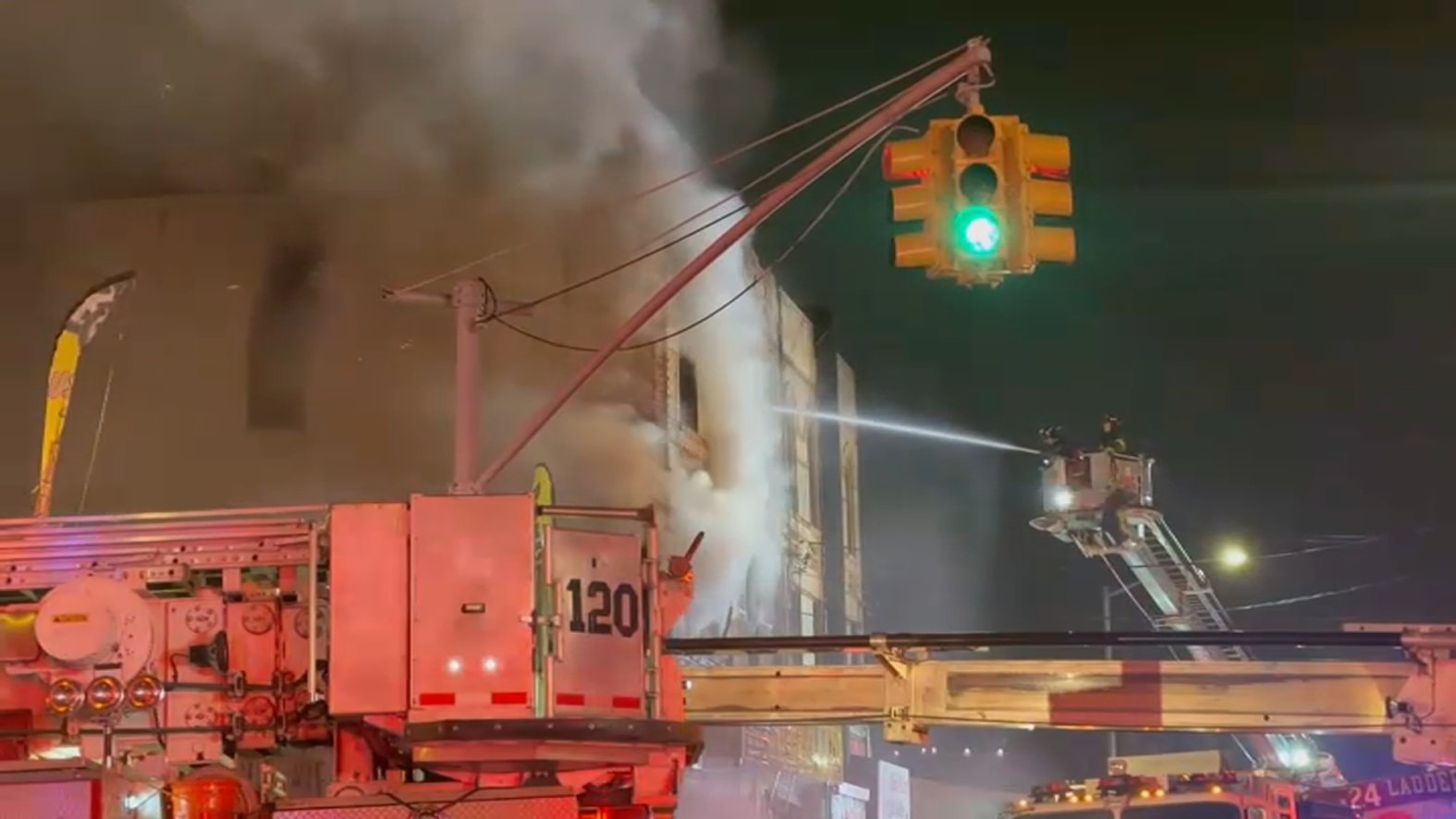 Fire Back Queens fire in Ridgewood building injures 9, FDNY says – NBC New York