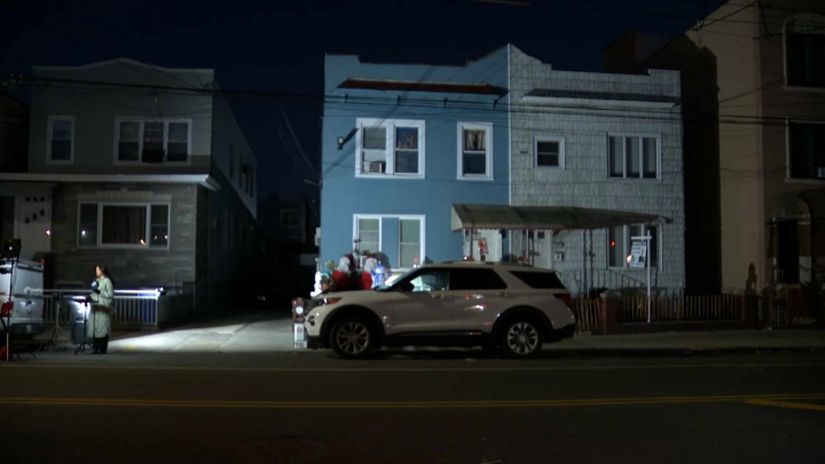 At least 2 hospitalized after carbon monoxide scare forces out Brooklyn families