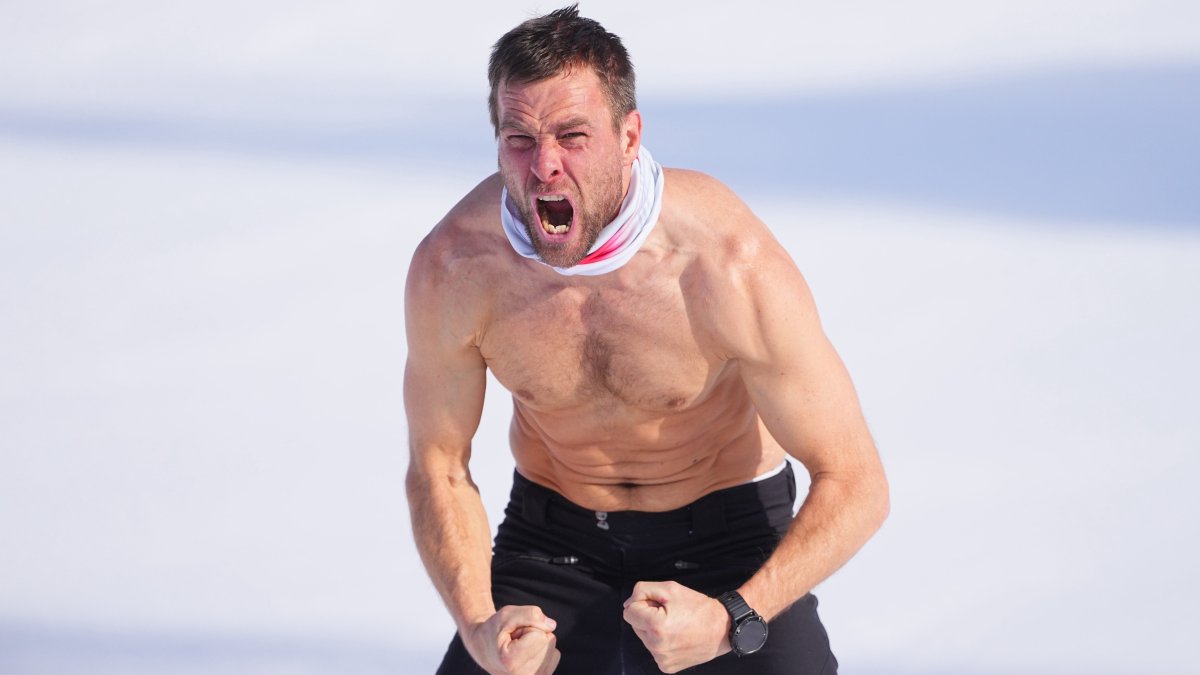 Benjamin Karl tears away clothes in shirtless PGS gold medal celebration