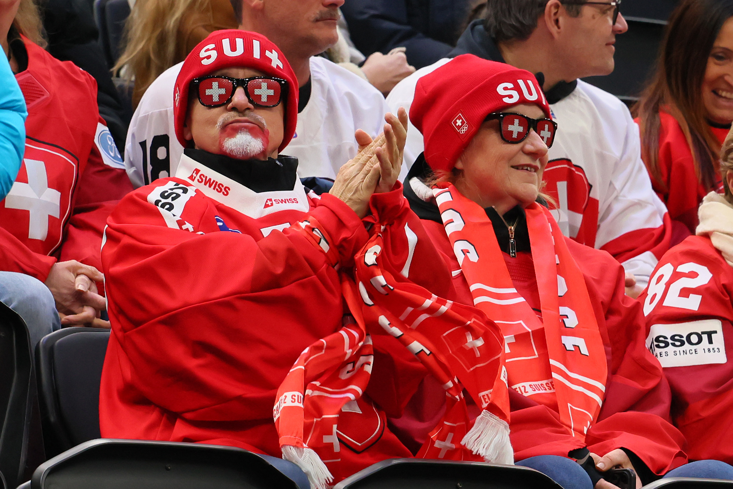 See fans’ best looks from the Milan Cortina Winter Olympics – NBC New York