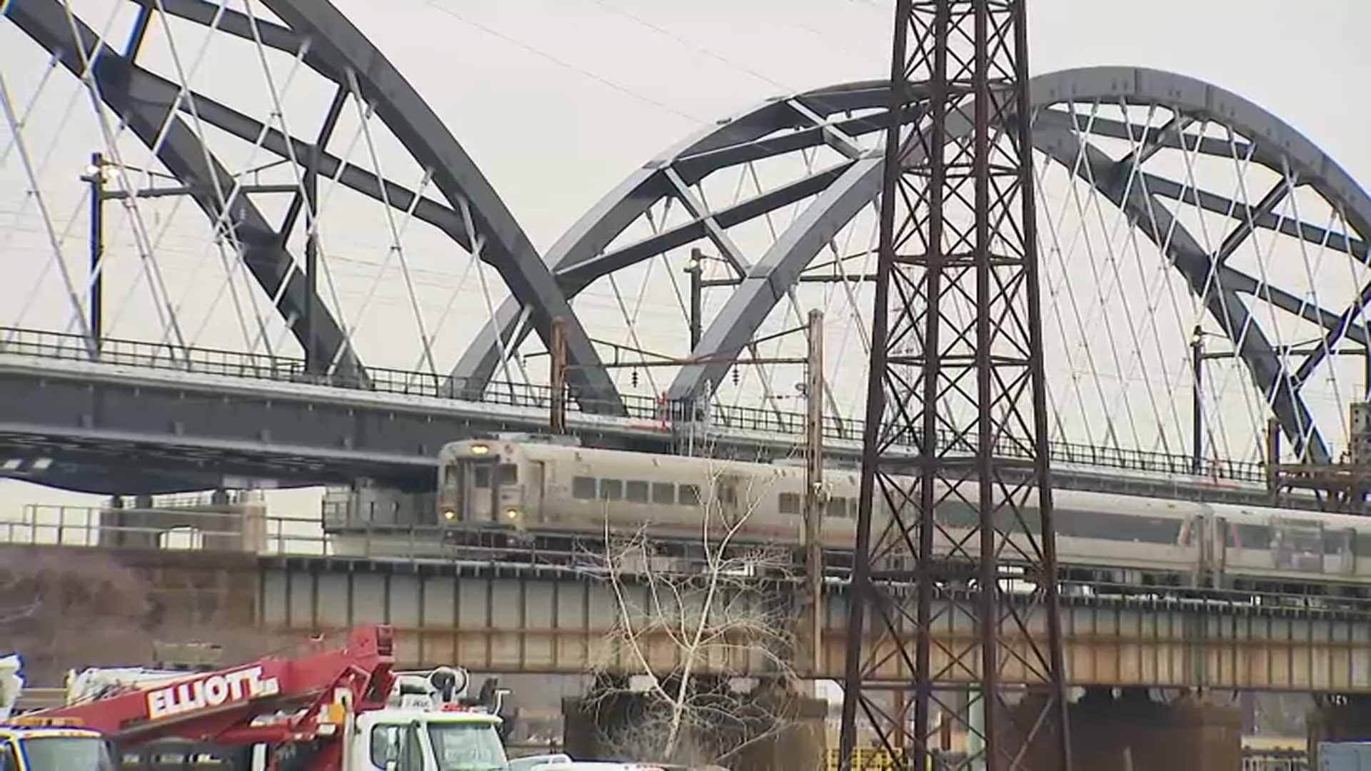 nbcnewyork.com - Adam Harding - NJ Transit, Amtrak commuters face delays while first phase of Portal Bridge construction ends