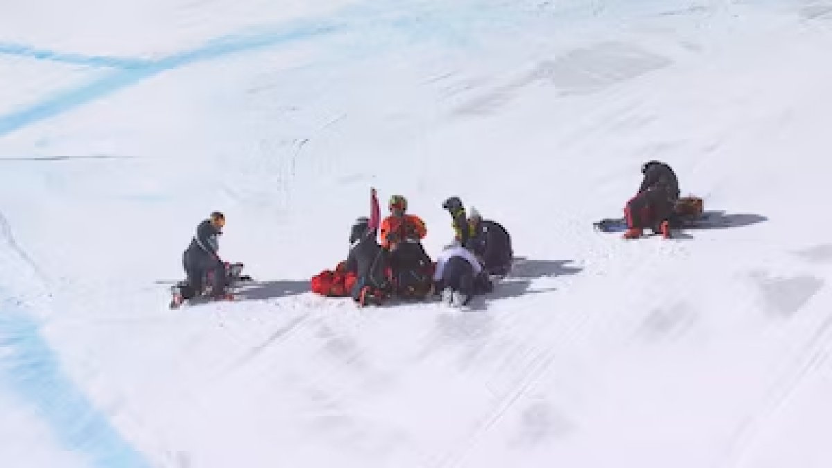 WATCH: Lindsey Vonn crashes out in women's downhill