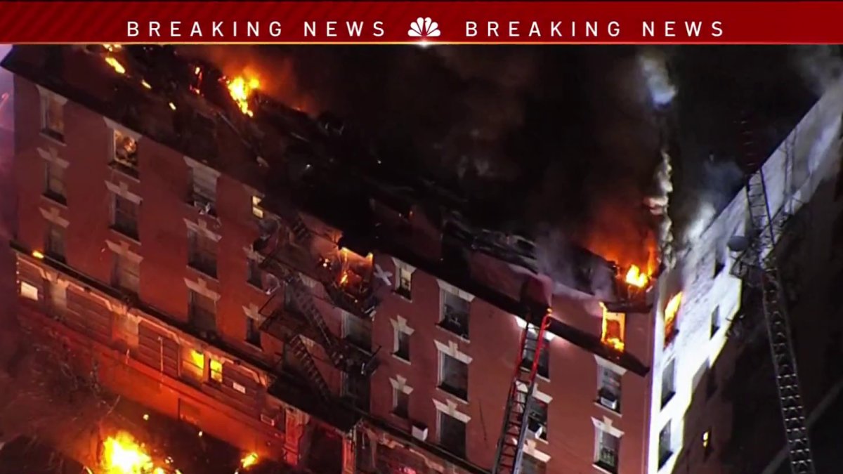 1 dead in massive Bronx apartment building fire – NBC New York