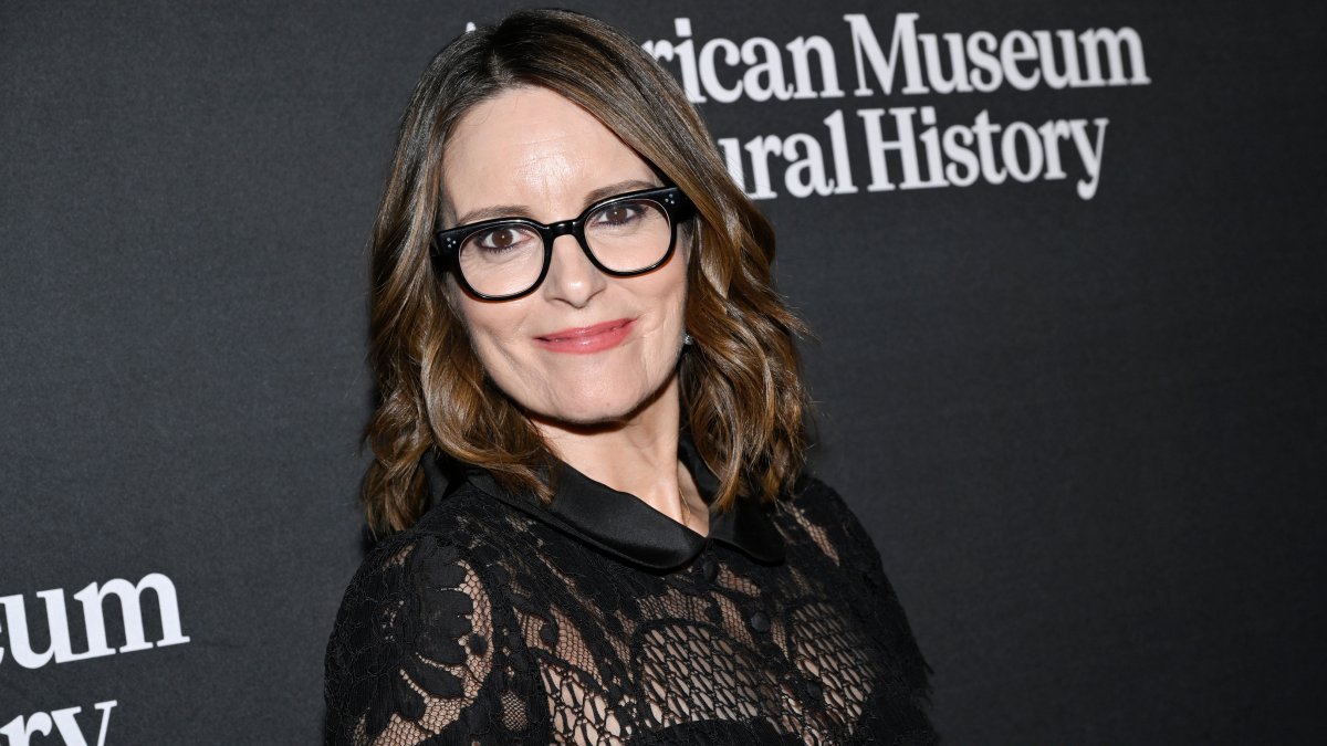 يهدف برنامج “Saturday Night Live UK” إلى تحقيق نجاح كوميدي عبر البركة. الأحكام الأولى موجودة