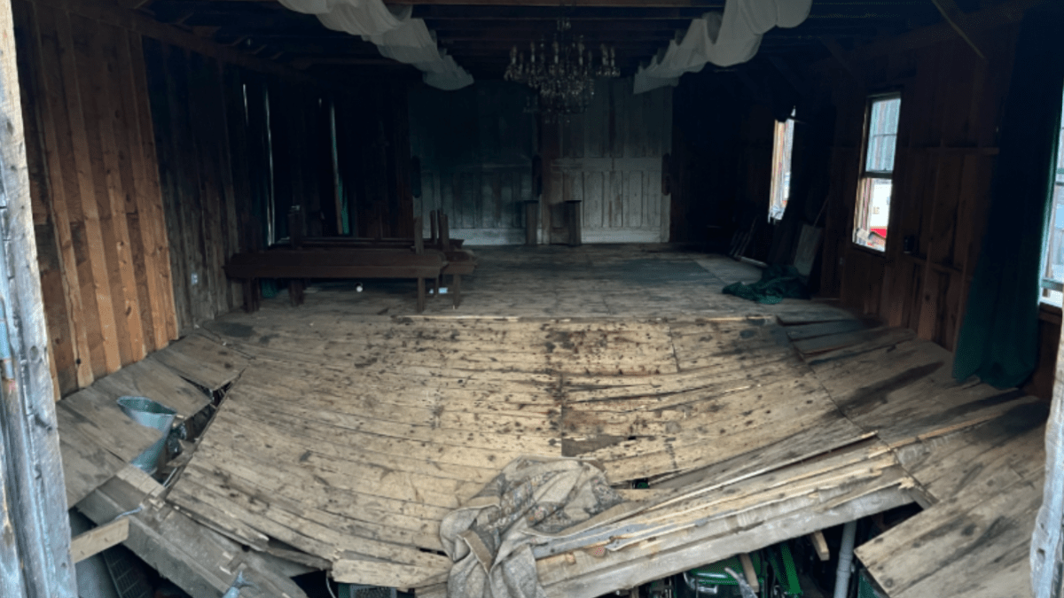 Floor collapses at N.H. wedding venue, sending nearly 70 people plunging into basement