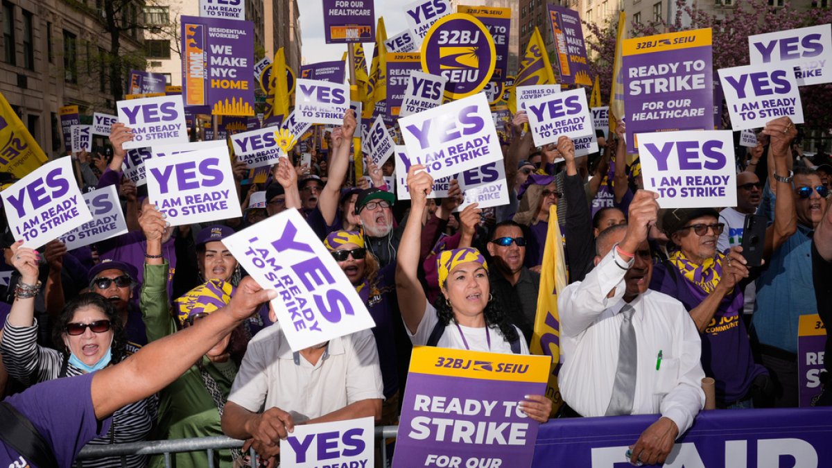 NYC doormen vote to strike, walkout could be first time in 35 years