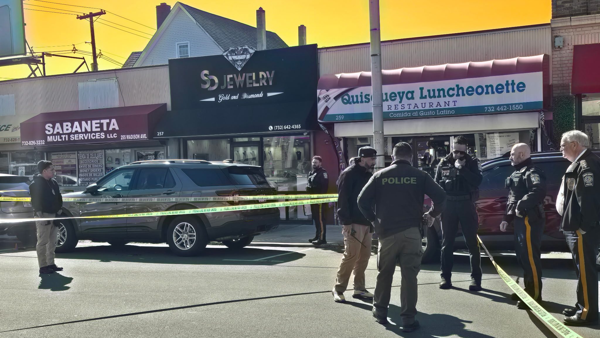 Perth Amboy jewelry smash-and-grab caught on camera – NBC New York