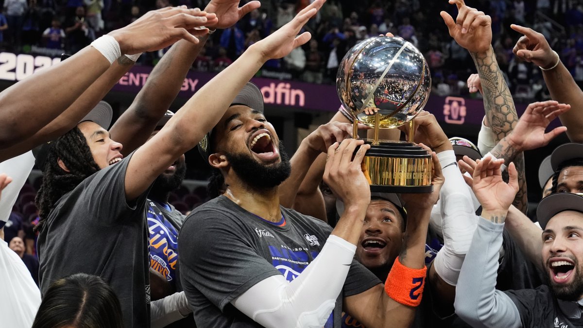 Knicks sweep Cavaliers and advance to first NBA Finals since 1999