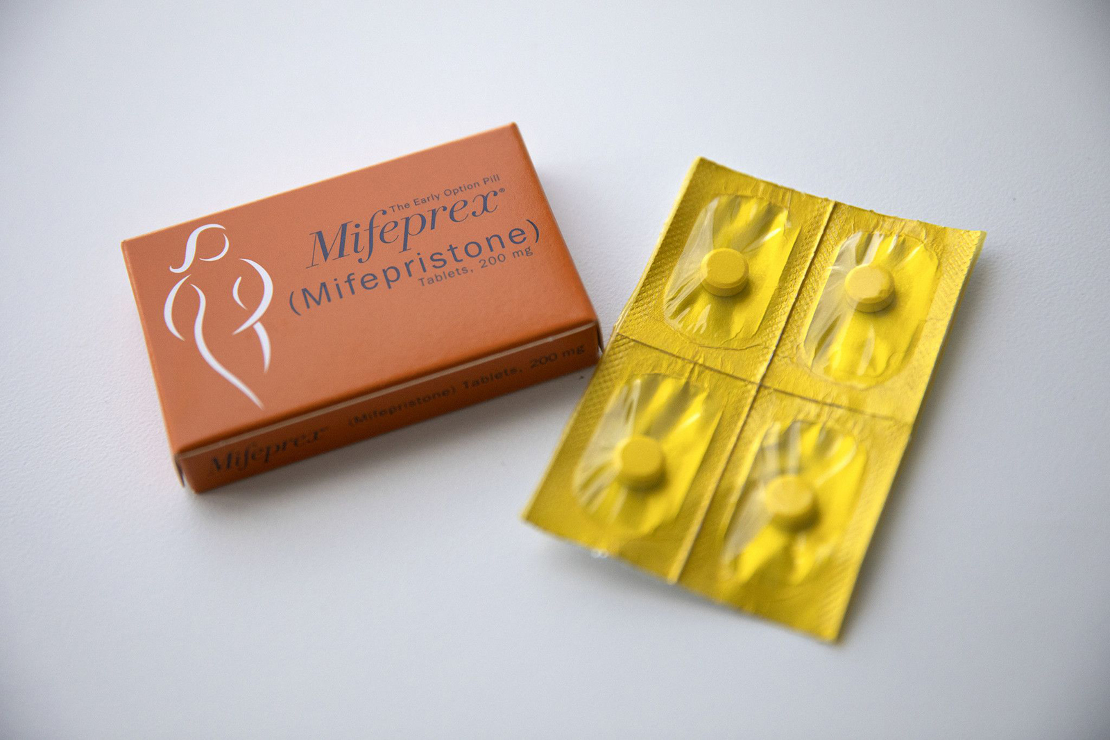 Appeals court ends nationwide access to abortion pills via telehealth and mail
