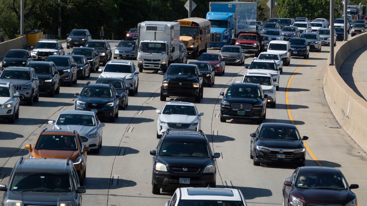 Memorial Day travel records expected in 2026. Here's how to beat holiday traffic