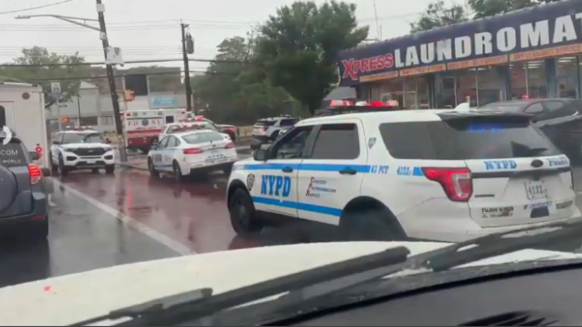 One dead in Brooklyn laundromat shooting