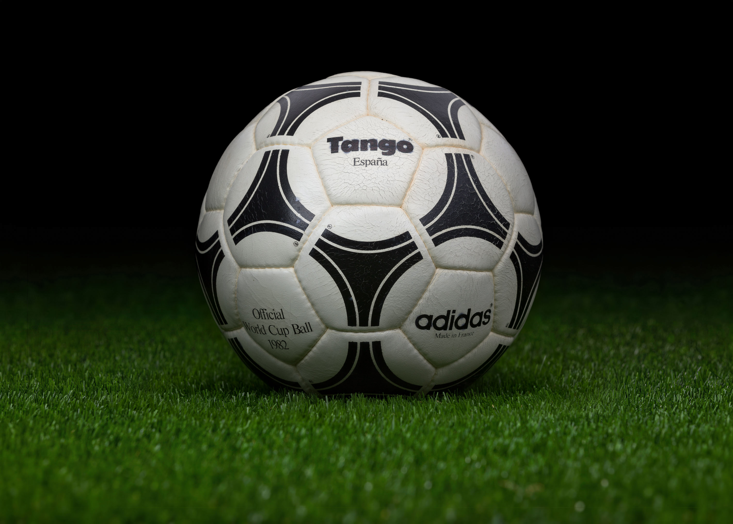 How FIFA World Cup balls have evolved over the last century – NBC
