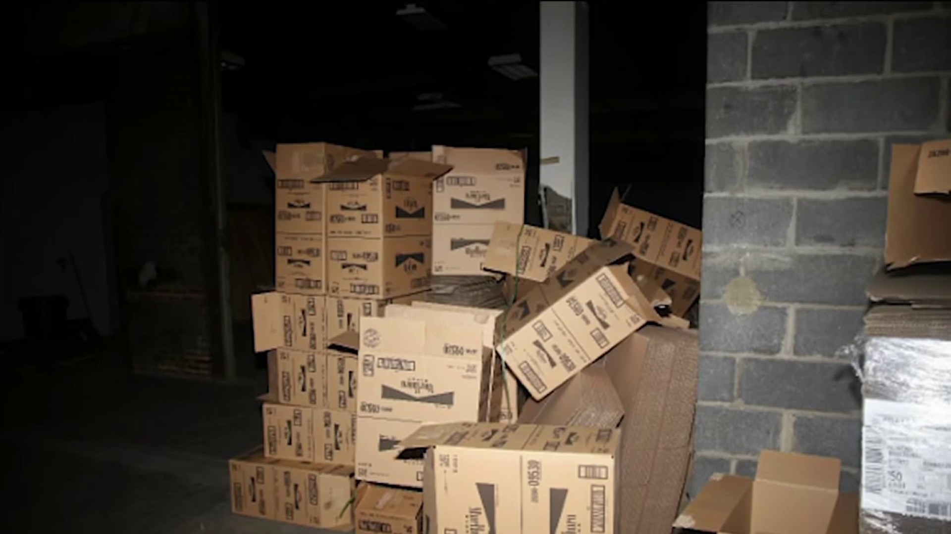 nbcnewyork.com - Black market retail theft ring indicted for impersonating shipping carriers