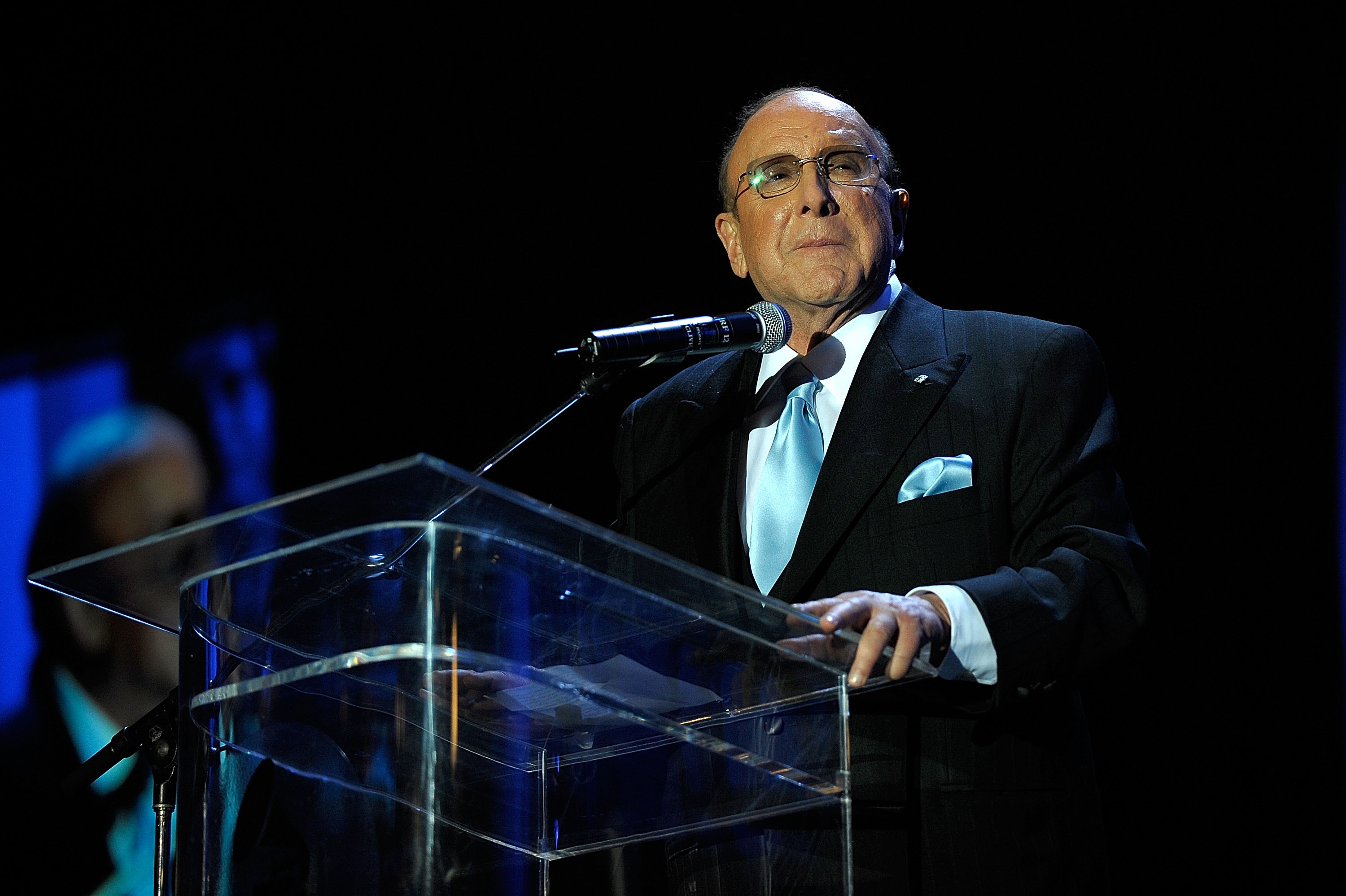 nbcnewyork.com - Music industry mogul Clive Davis dies at 94