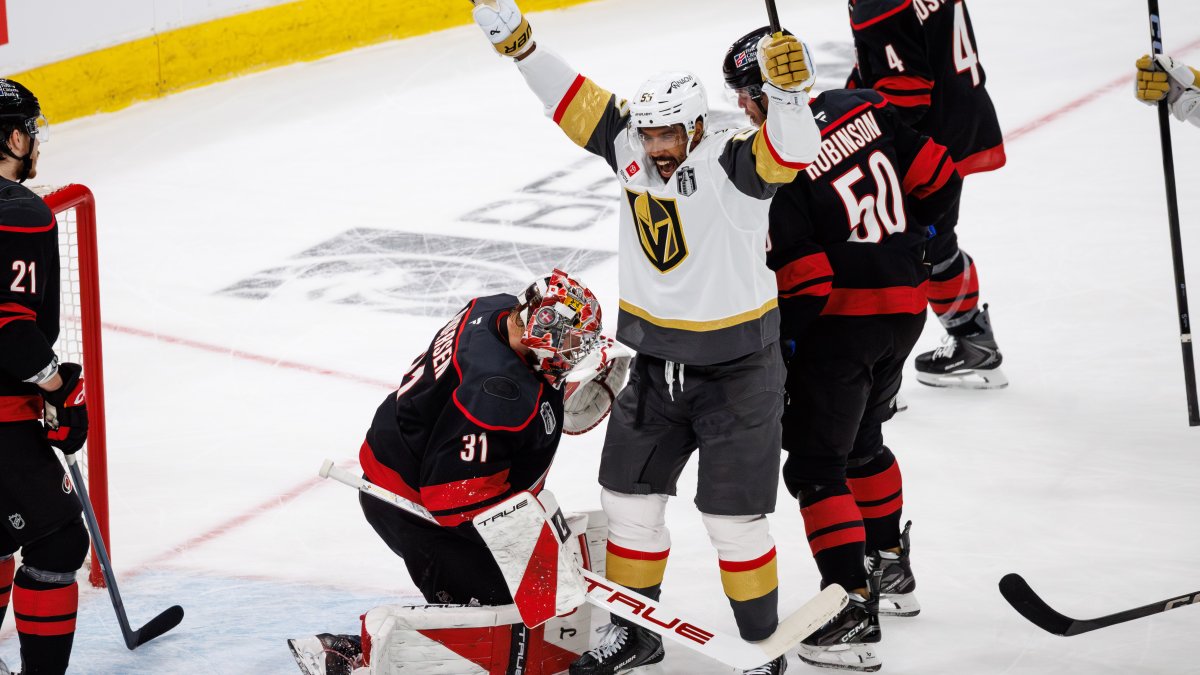 Golden Knights beat Hurricanes 5-4 to open Stanley Cup Final