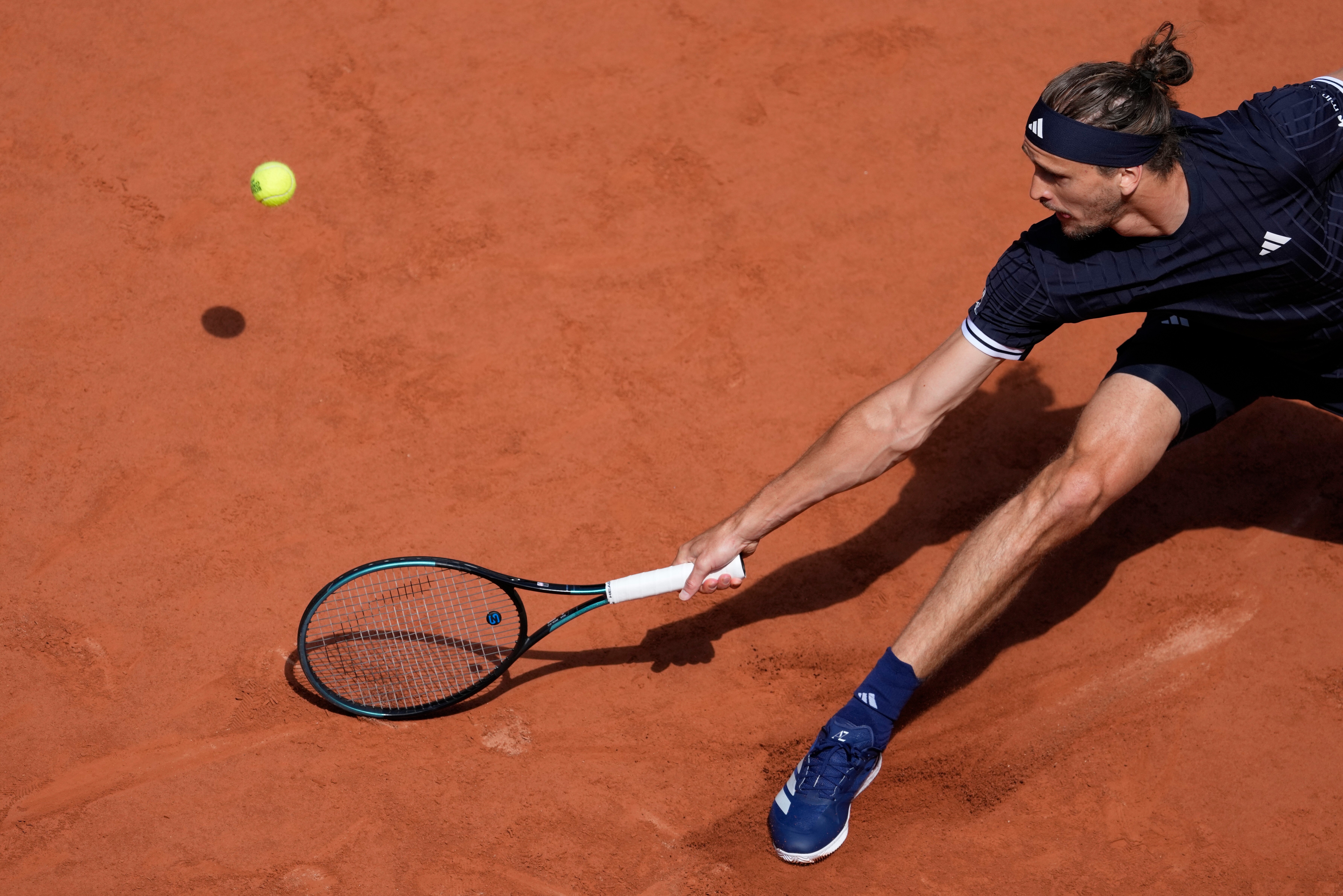 Alexander Zverev wins the French Open to finally earn a 1st Grand Slam title