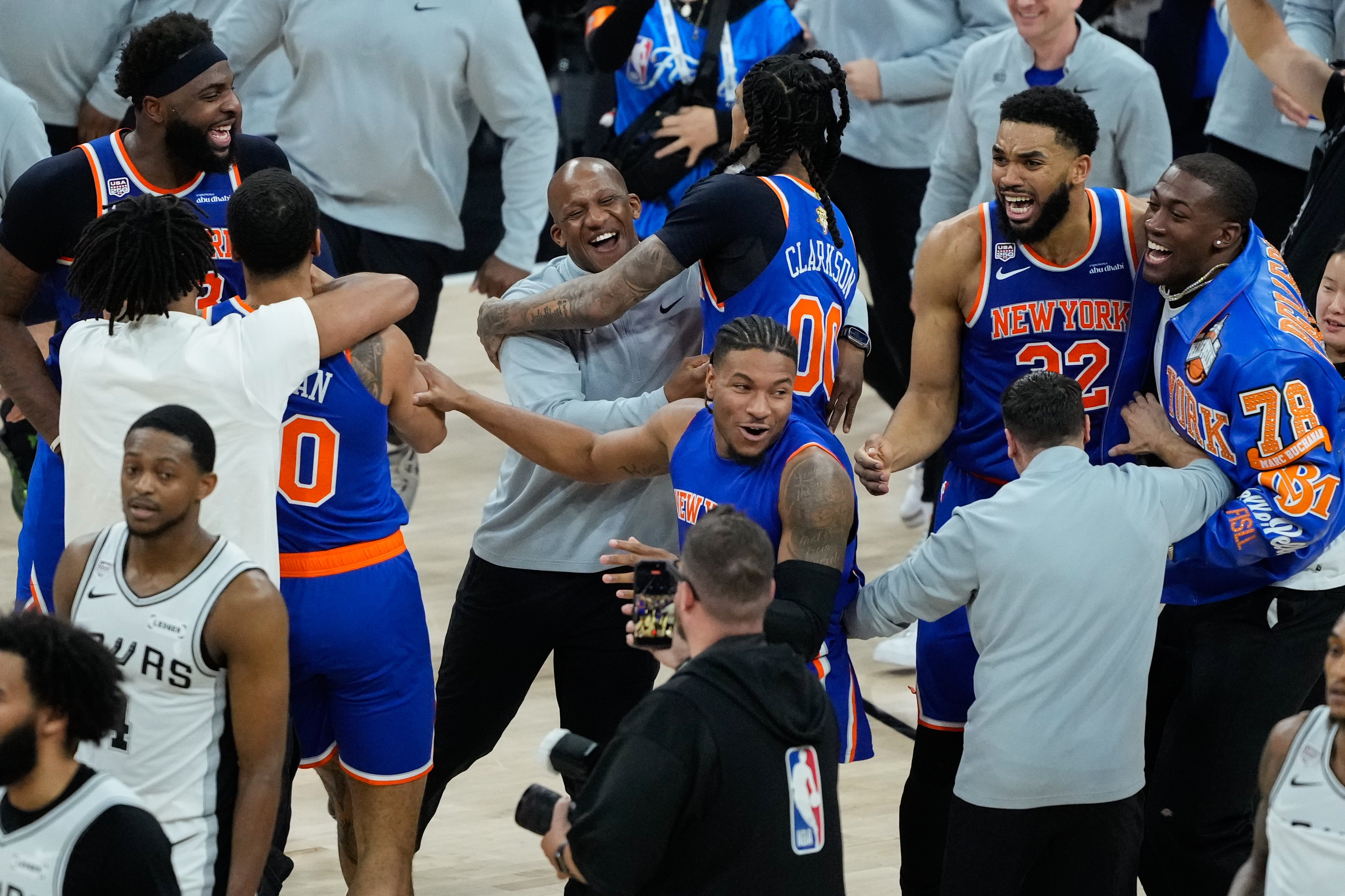 Mamdani announces date for Knicks championship ticker-tape parade in NYC