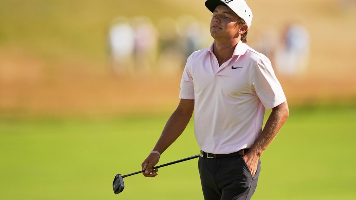 Miles Russell, 17, has his dad caddie to finish his US Open debut in a Father's Day surprise