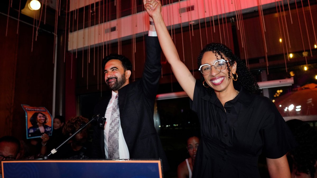 Críticos de Israel vencem as primárias de Nova York e aprofundam a divisão entre os democratas – NBC Nova York