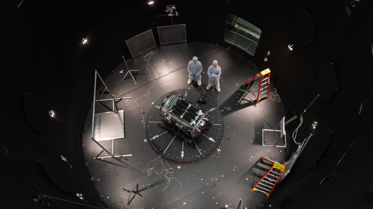 NASA corre para salvar o telescópio Swift de cair de volta na Terra – NBC Nova York